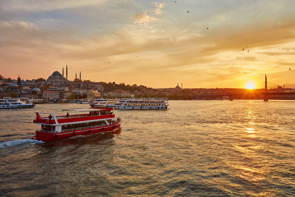 Bosphorus And Golden Horn Cruise Tour