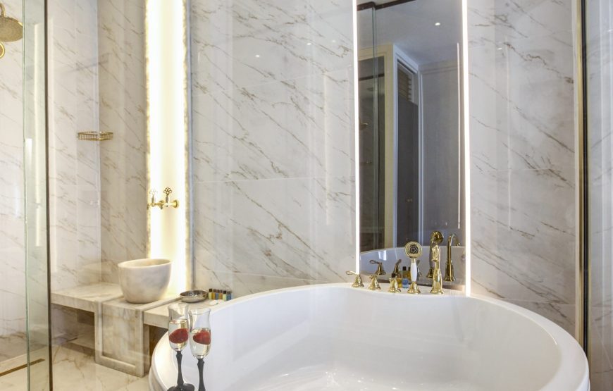 King Suite With Turkish Hammam & Jacuzzi